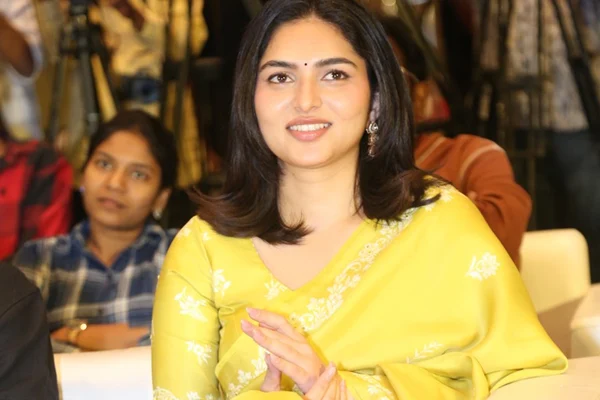 ఫోటోలు : కయాదు లోహర్