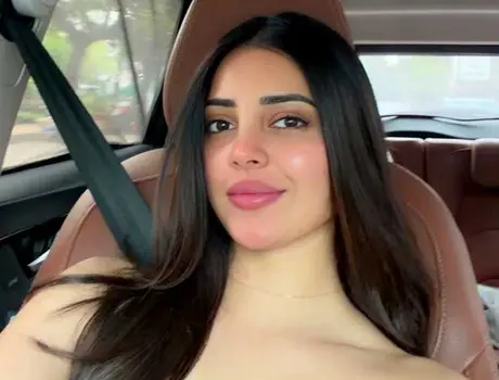 కొత్త ఫోటోలు : కుషిత కల్లాపు