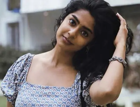 కొత్త ఫోటోలు : మేఘలేఖ