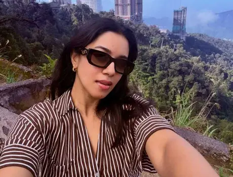 కొత్త ఫోటోలు : మీర్నాలినీ రవి