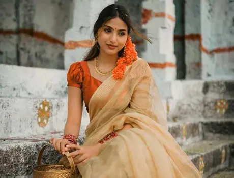 కొత్త ఫోటోలు : ప్రణవి మానుకొండ