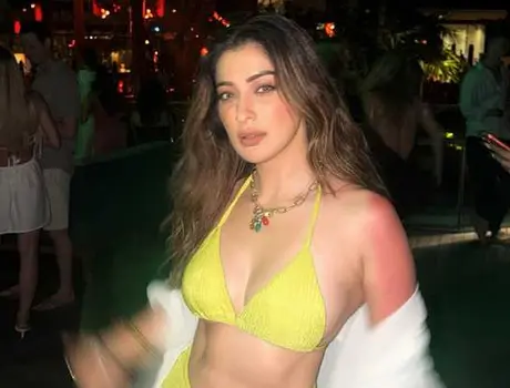 ఫోటోలు : రాయ్ లక్ష్మి