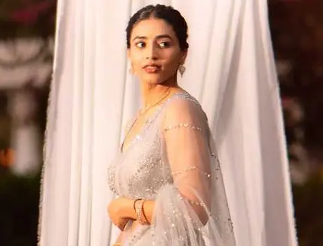 ఫోటోలు : లవ్లీ సప్తమి గౌడ