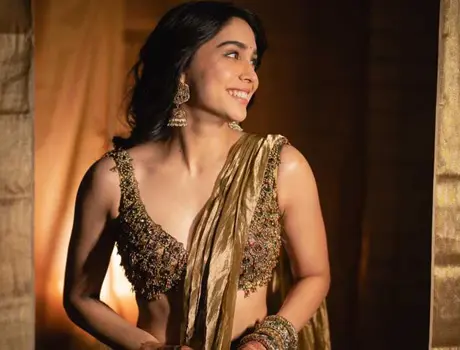 ఫోటోలు : శర్వరి