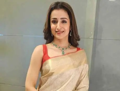 కొత్త ఫోటోలు : త్రిష