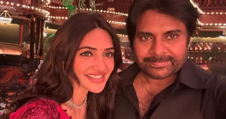 ఫోటో మూమెంట్: ఉస్తాద్ సెట్స్ నుంచి భగత్ గారి తాలూకా అంటున్న శ్రీలీల!