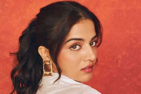 కొత్త ఫోటోలు : వామికా గబ్బి