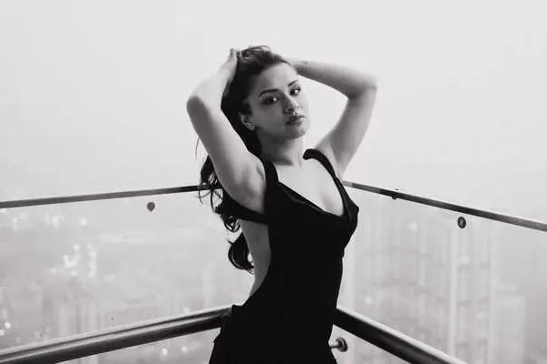 ఫోటోలు: సిజ్లింగ్ అవనీత్ కౌర్