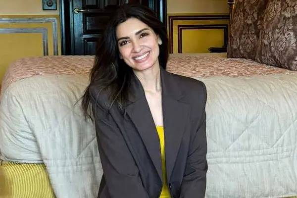 కొత్త ఫోటోలు : డయానా పెంటీ