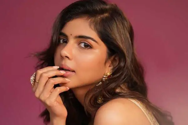 ఫోటోలు : అమేజింగ్ కళ్యాణి ప్రియదర్శన్