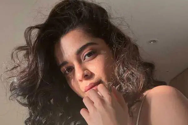 కొత్త ఫోటోలు : మిథిలా పాల్కర్