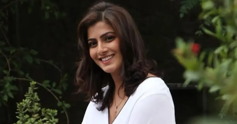 ఇంకోలా ఎందుకు ఆలోచిస్తున్నారు ? –  వరలక్ష్మీ శరత్ కుమార్