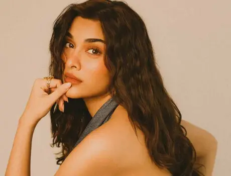 కొత్త ఫోటోలు : సయీ మంజ్రేకర్
