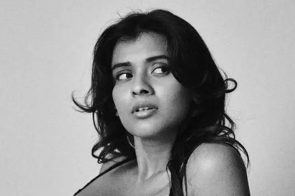 కొత్త ఫోటోలు : హెబా పటేల్