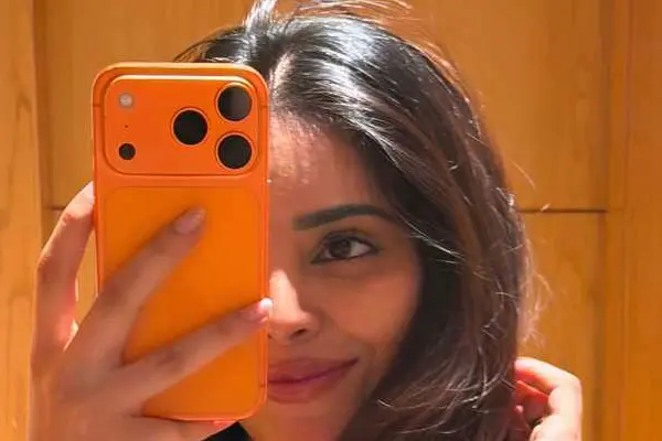 కొత్త ఫోటోలు : కుషిత కల్లపు