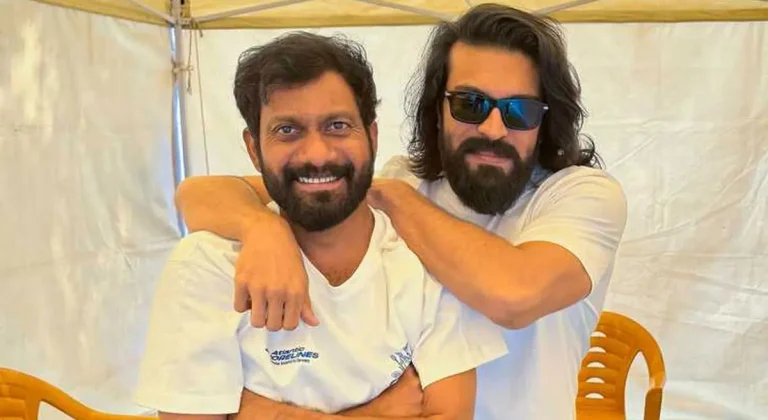 ఫోటో మూమెంట్: ‘పెద్ది’ సెట్స్ నుంచి చరణ్, బుచ్చిబాబు హ్యాపీ ఫేసెస్