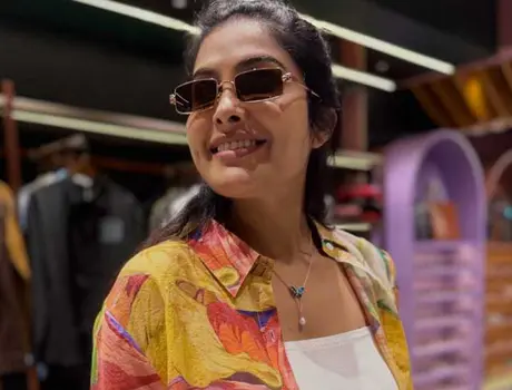 కొత్త ఫోటోలు : దివి వాద్థ్యా