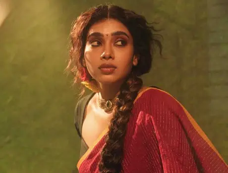 కొత్త ఫోటోలు : దుషారా విజయన్