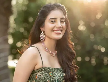 ఫోటోలు : కుషిత కల్లపు