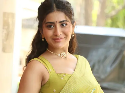 ఫోటోలు : రాశి సింగ్