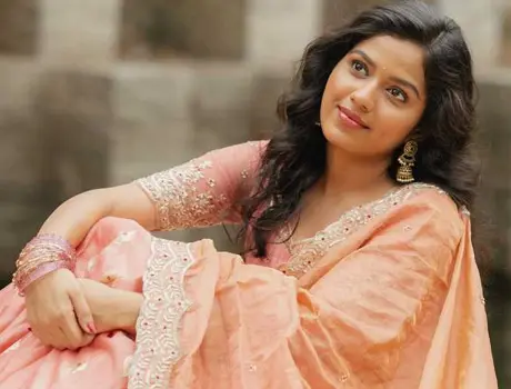ఫోటోలు : రాజు వెడ్స్ రాంబాయి నటి తేజస్వి