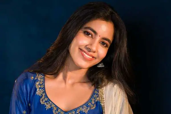 కొత్త ఫోటోలు : శివాని నగరం