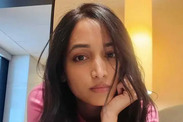 కొత్త ఫోటోలు : శ్రీనిధి శెట్టి