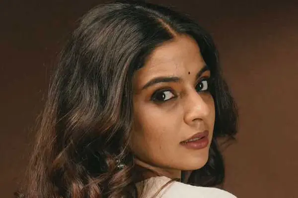 ఫోటోలు : లవ్లీ నిఖిలా విమల్