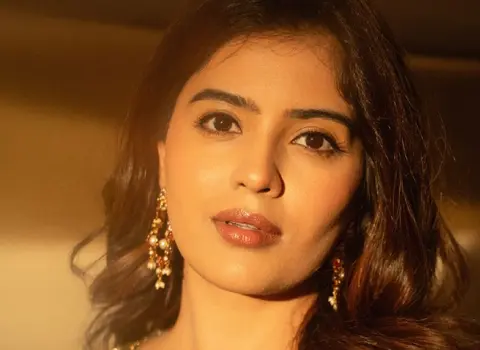 కొత్త ఫోటోలు : అమృత అయ్యర్