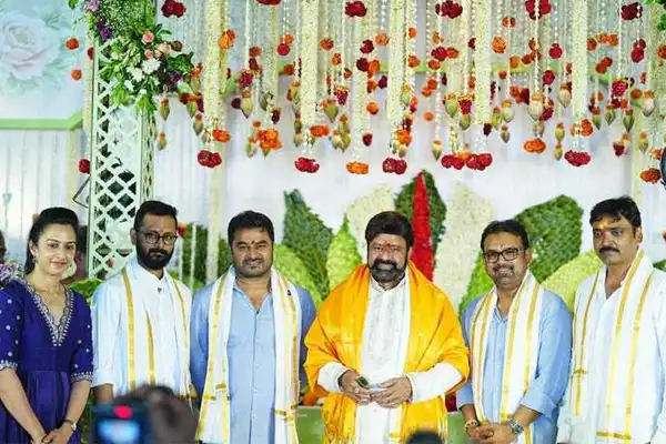 ముహూర్తం ఫోటోలు: #NBK112 (బాలకృష్ణ, కొరటాల శివ)
