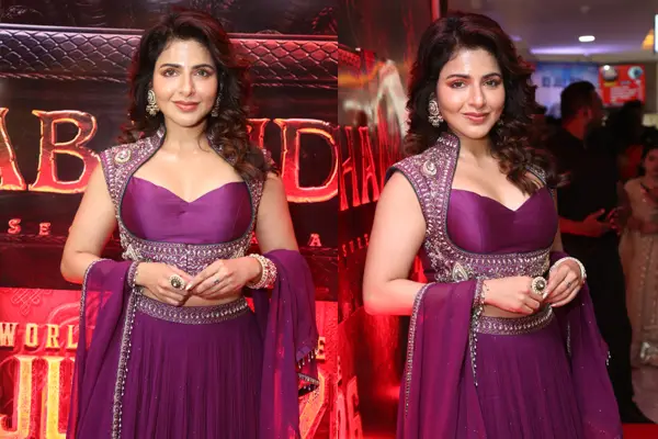 కొత్త ఫోటోలు : ఐశ్వర్య మీనన్