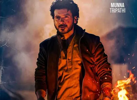 పోస్టర్లు : మీర్జాపూర్ ది మూవీ (పంకజ్ త్రిపాఠి, దివ్యేందు)