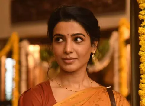 ఆన్-లొకేషన్ స్టిల్స్ : మా ఇంటి బంగారం (సమంత)