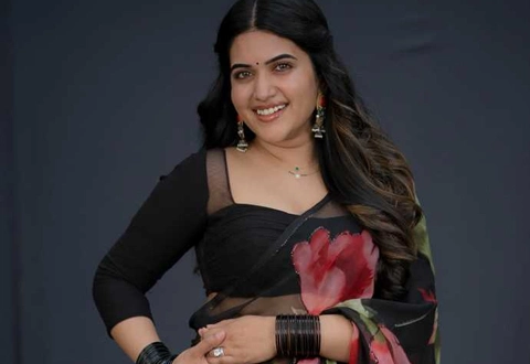 ఫోటోలు : యాంకర్ స్రవంతి చొక్కరపు