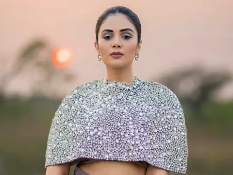 కొత్త ఫోటోలు : శ్రీముఖి