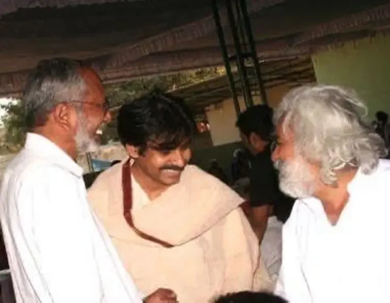 పవన్, గద్దర్ రేర్ పిక్ వైరల్: ఎమోషనల్ పోస్ట్‌తో.. ఆ రోజు ఏం జరిగిందో స్వయంగా చెప్పిన జనసేనాని!