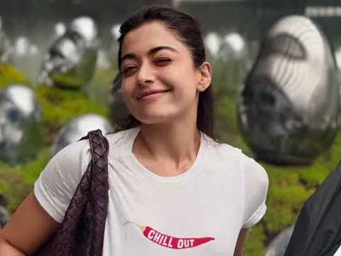 ఫోటోలు : టోక్యో నుండి విజయ్ దేవరకొండతో కలిసి దిగిన కాన్ డిడ్ ఫోటోలు షేర్ చేసుకున్న రష్మిక మందన్న