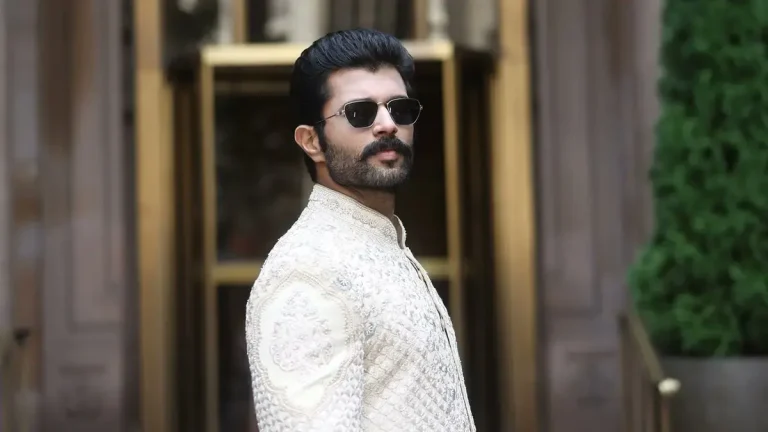 డైలమాలో విజయ్ దేవరకొండ.. రిలీజ్ డేట్ కన్ఫ్యూజన్‌లో రెండు సినిమాలు..?