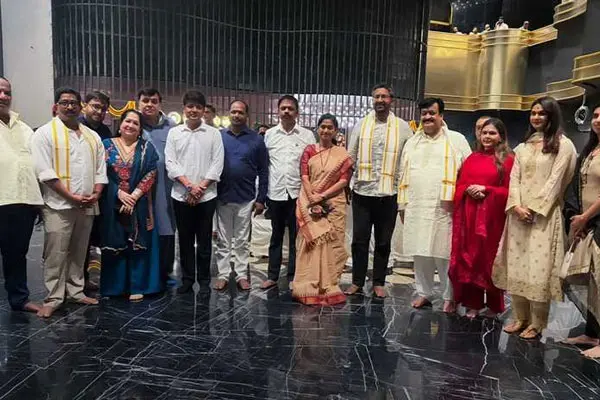 ఫోటోలు : ఏషియన్ అల్లు అర్జున్ సినిమాస్ గ్రాండ్ ఓపెనింగ్ వేడుకలో అల్లు స్నేహా రెడ్డి, నారంగ్ ఫ్యామిలీ