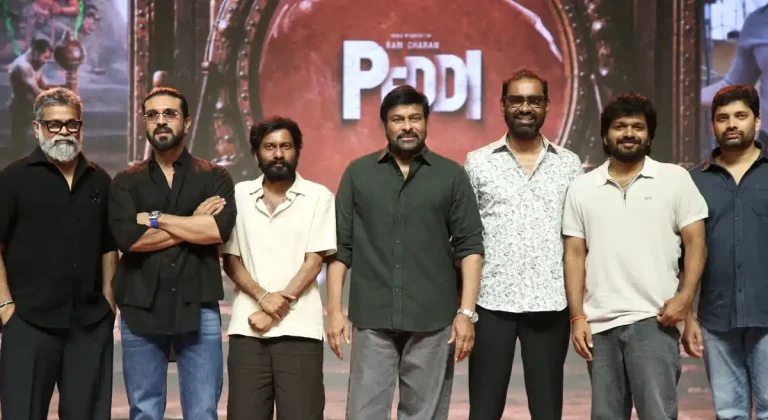 ఫోటోలు: రామ్ చరణ్ ‘పెద్ది’ మెగా బ్లాక్‌బస్టర్ ఈవెంట్ – సెట్ 1