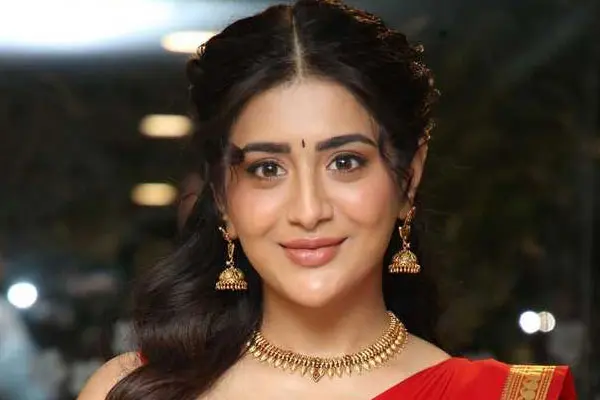ఫోటోలు : రాశి సింగ్