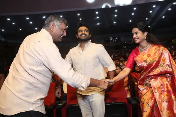 ఫోటోలు : చెన్నై లవ్ స్టోరీ ప్రీ-రిలీజ్ ఈవెంట్ – సెట్ 1