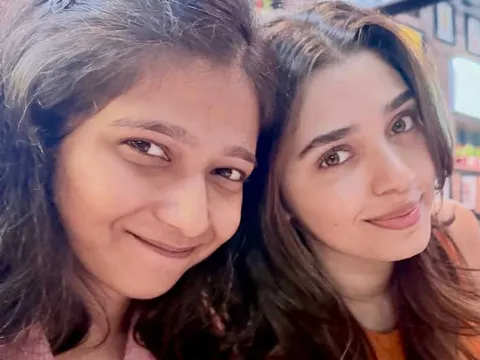 ఫోటోలు : తన బెస్టీతో కృతి సనన్ బెస్ట్ మూమెంట్స్