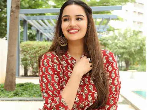 ఫోటోలు : పూజిత పొన్నాడ
