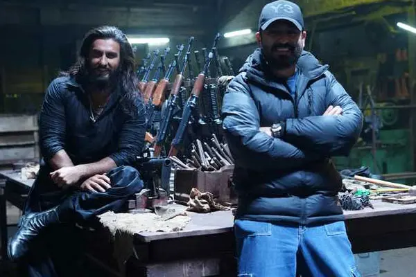 BTS పిక్స్ : ధురంధర్ (రణ్‌వీర్ సింగ్, ఆదిత్య ధర్)