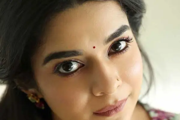 కొత్త ఫోటోలు : మిథిలా పాల్కర్