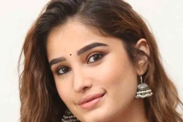 కొత్త ఫోటోలు : రాషా థడాని