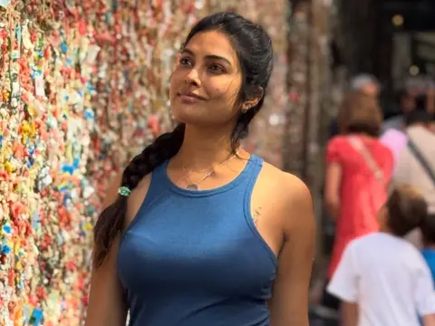 ఫోటోలు : దివి వద్త్య