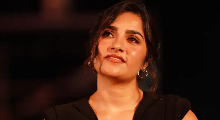 వరుస ఫెయిల్యూర్స్‌తో సతమతమవుతున్న రుక్మిణి.. డ్రాగన్‌తో బోణి కొట్టేనా..?