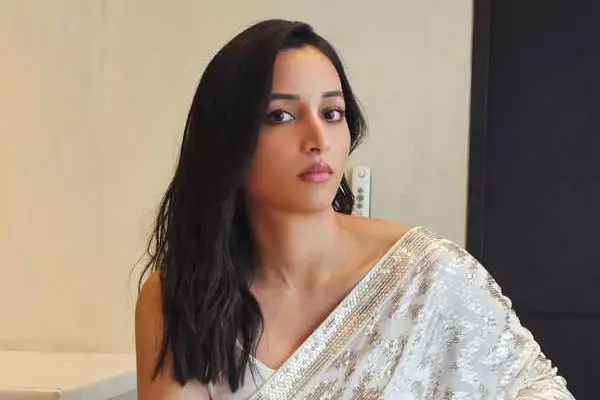 కొత్త ఫోటోలు : శ్రీనిధి శెట్టి